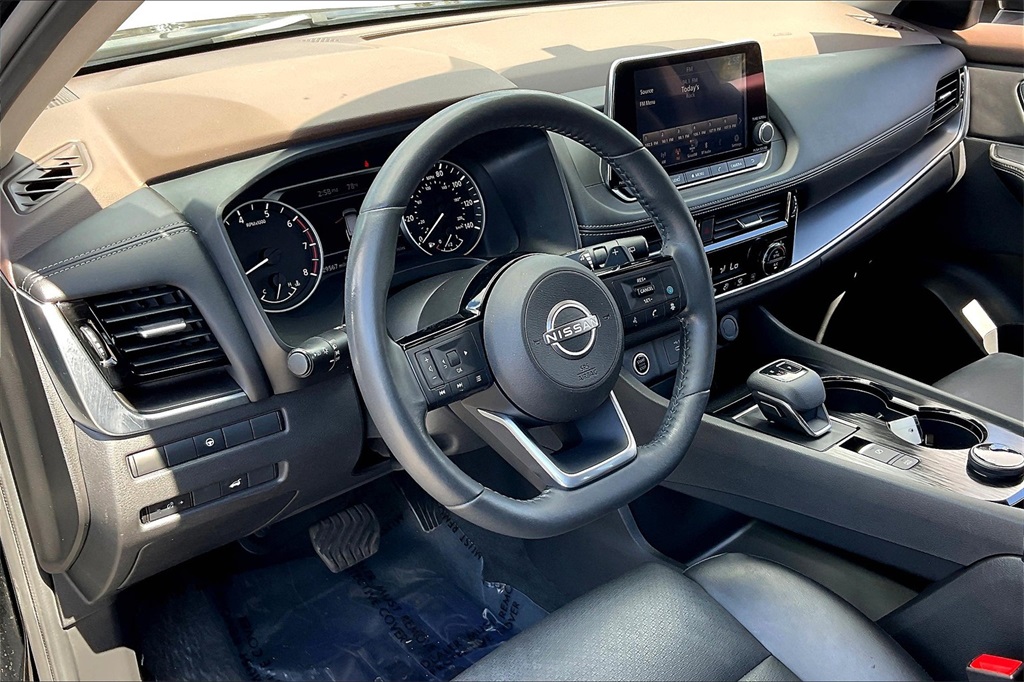 2022 Nissan Rogue SV - Photo 8