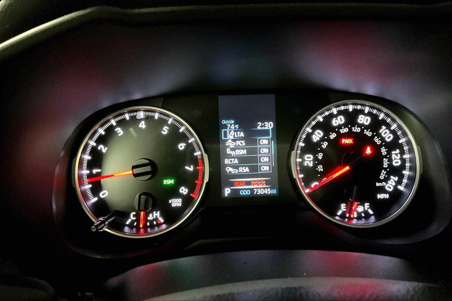 2021 Toyota RAV4 XLE - Photo 25