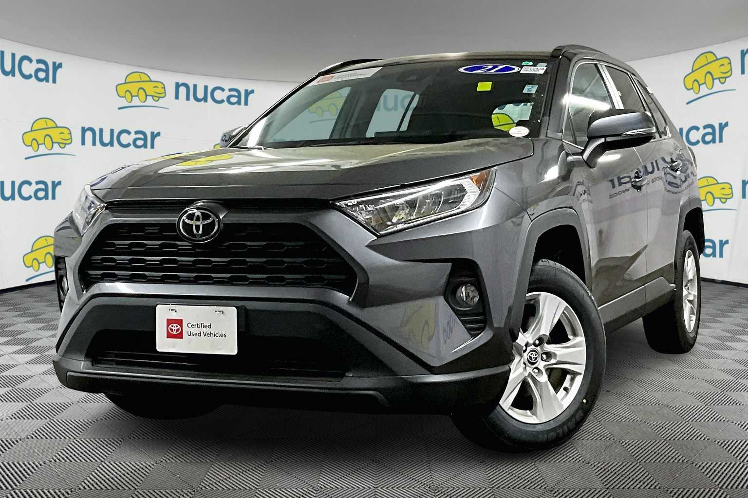 2021 Toyota RAV4 XLE - Photo 3