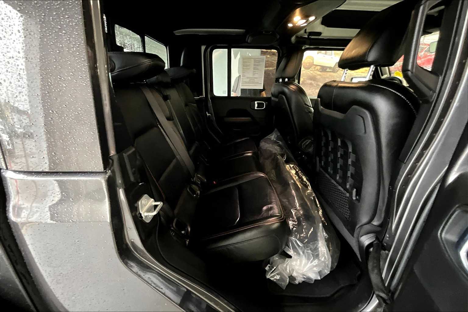 2021 Jeep Gladiator Mojave - Photo 16