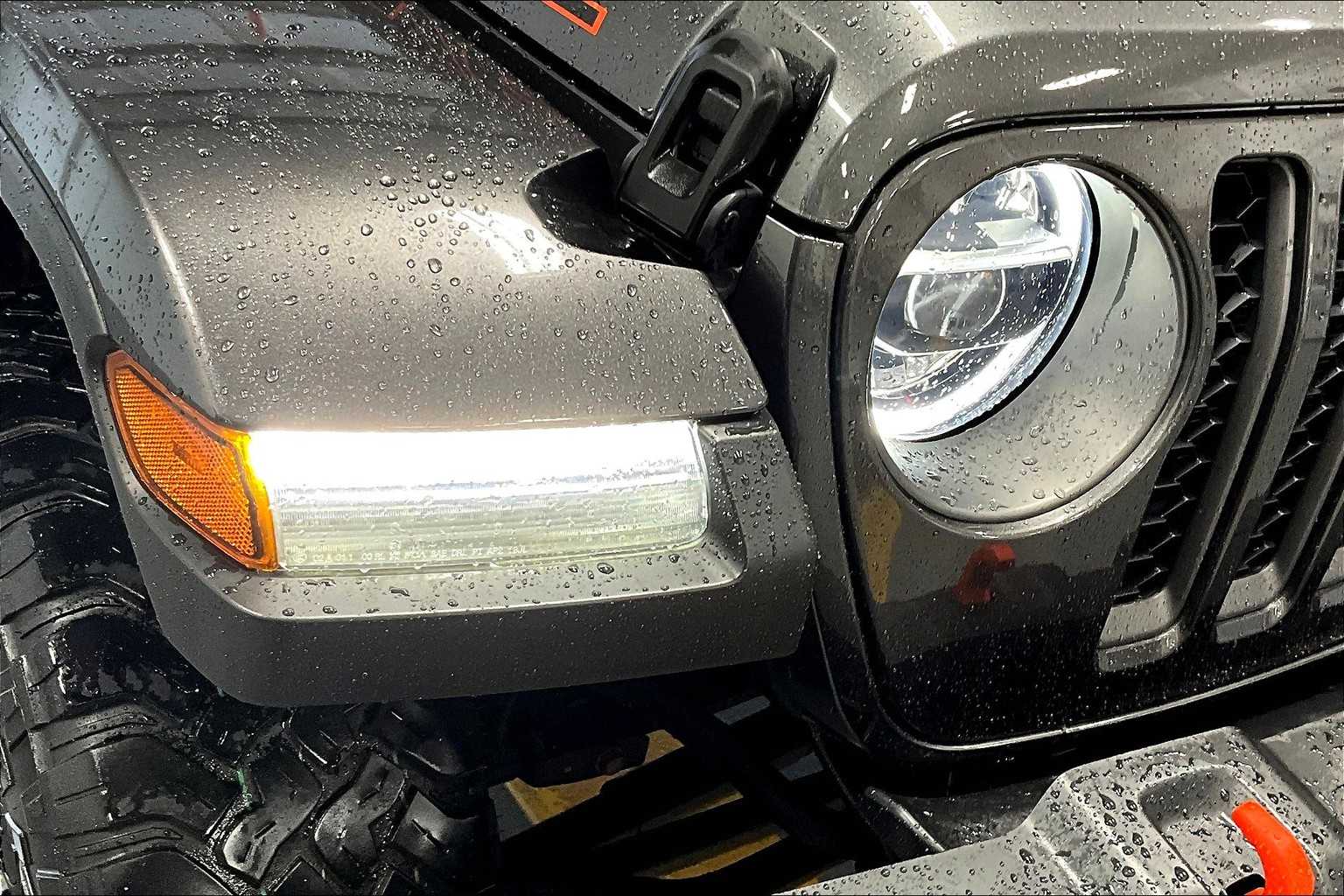 2021 Jeep Gladiator Mojave - Photo 32