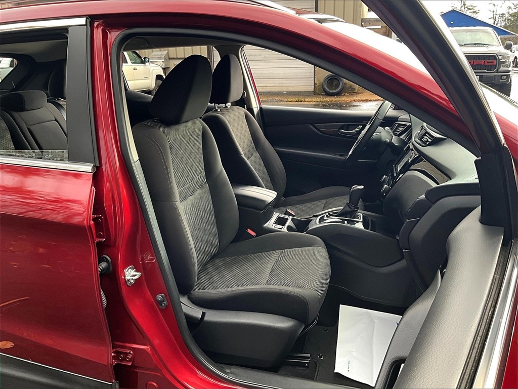 2020 Nissan Rogue Sport SV - Photo 11