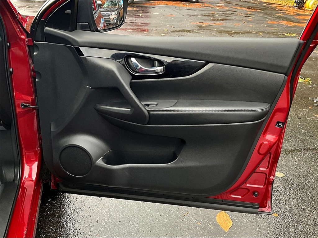 2020 Nissan Rogue Sport SV - Photo 12