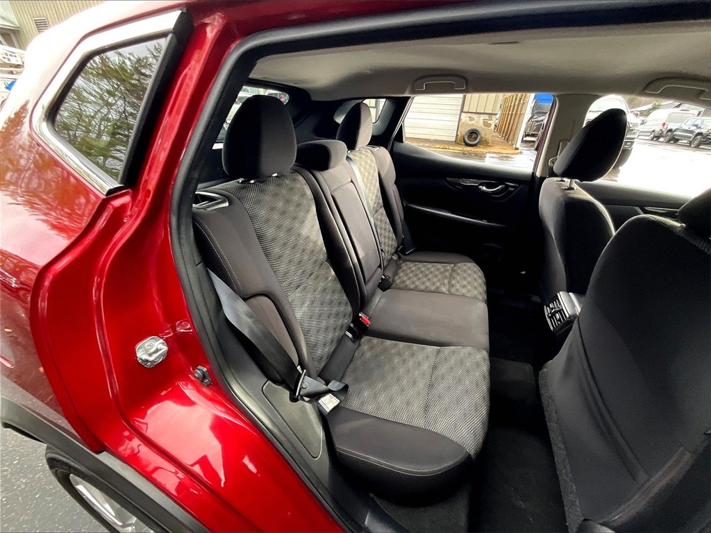 2020 Nissan Rogue Sport SV - Photo 16