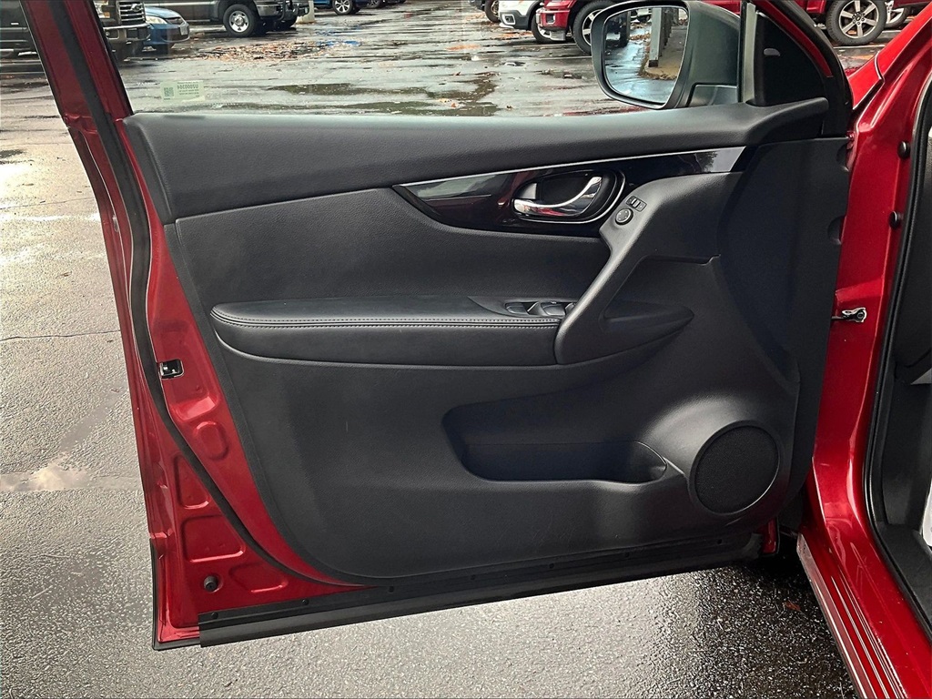 2020 Nissan Rogue Sport SV - Photo 9