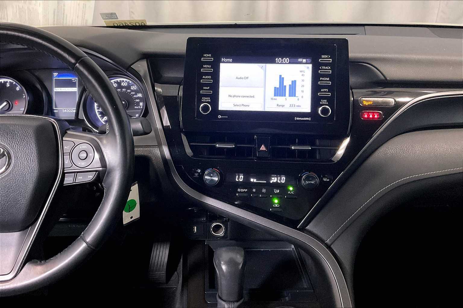 2022 Toyota Camry SE - Photo 18