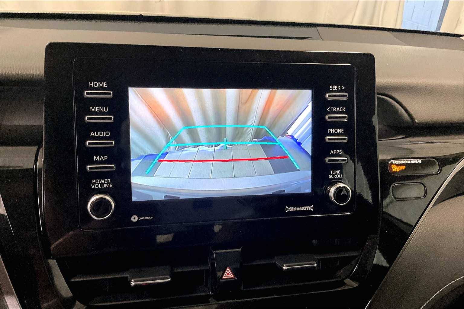 2022 Toyota Camry SE - Photo 19