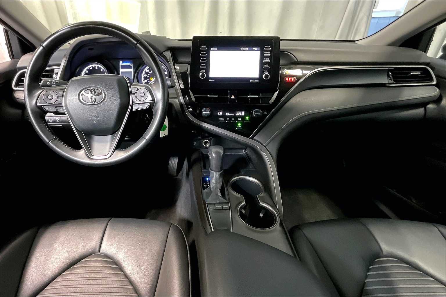 2022 Toyota Camry SE - Photo 21