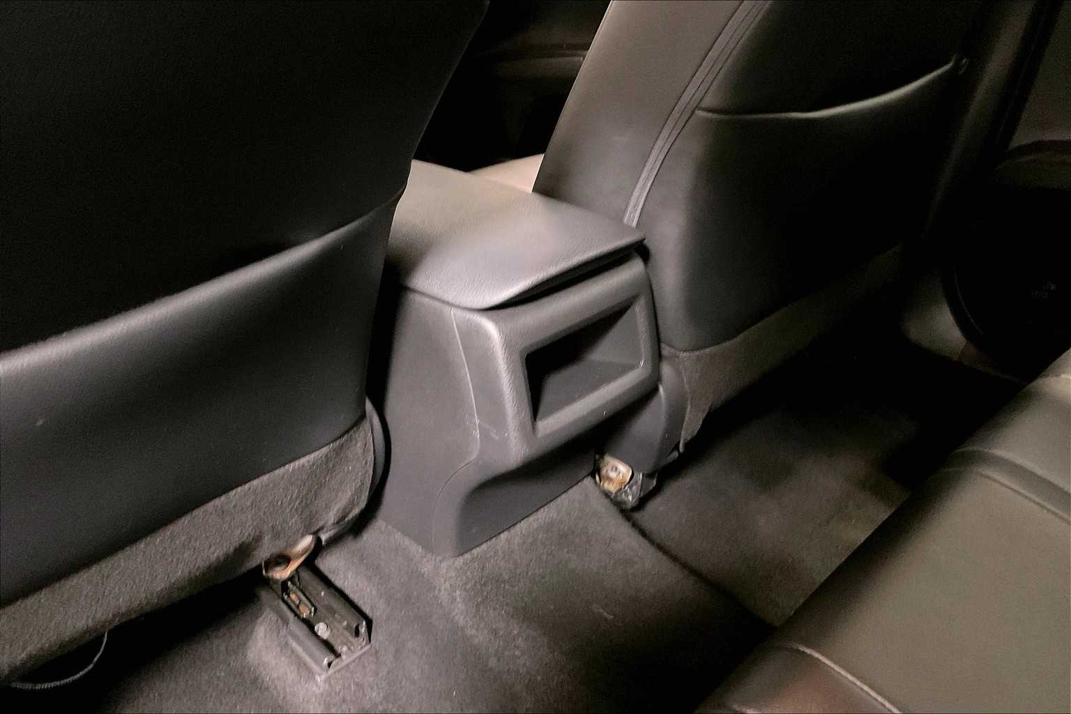 2022 Toyota Camry SE - Photo 27