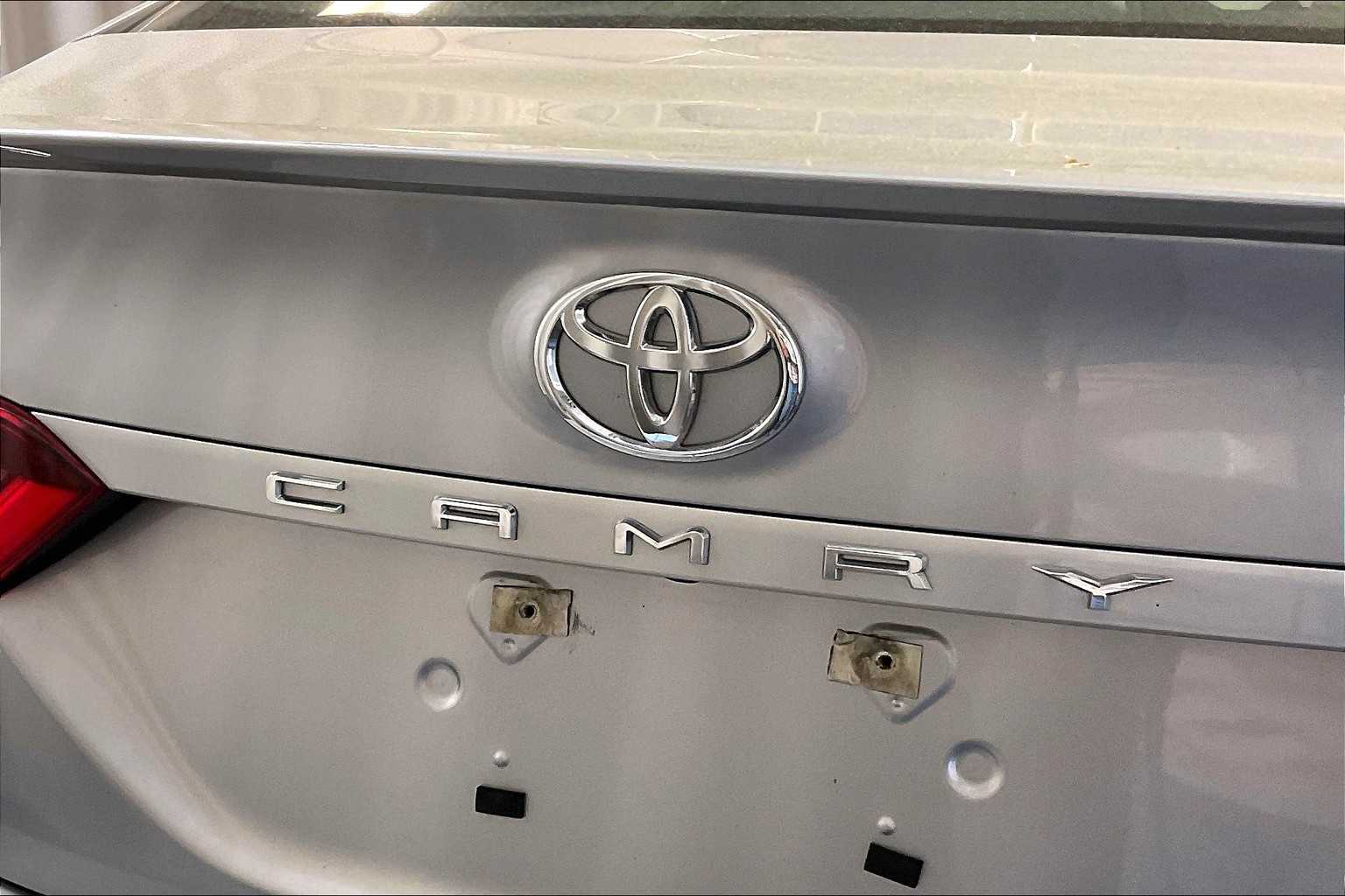 2022 Toyota Camry SE - Photo 28