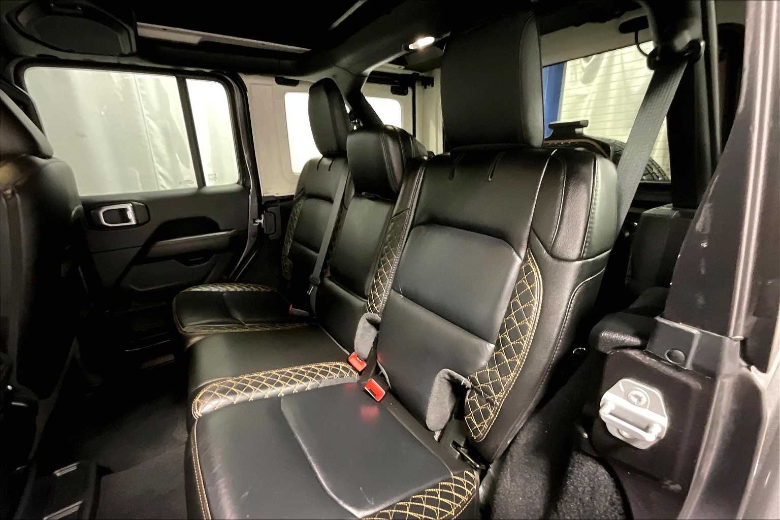 2021 Jeep Wrangler Unlimited Sahara High Altitude - Photo 15