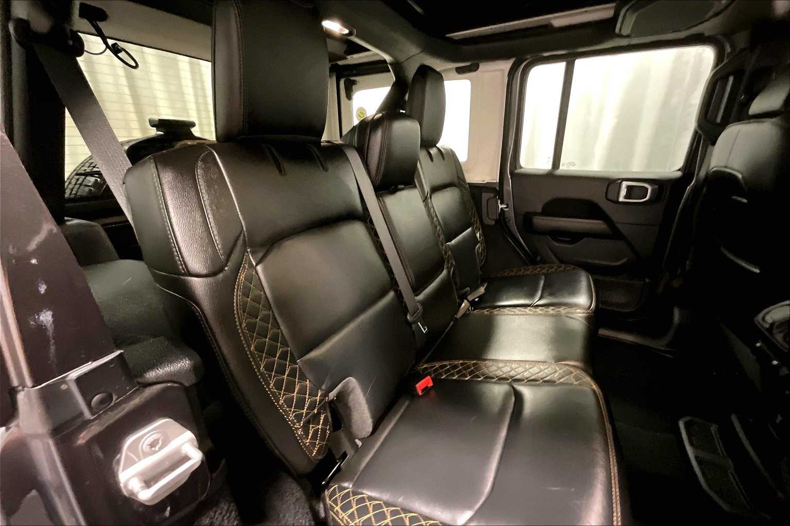 2021 Jeep Wrangler Unlimited Sahara High Altitude - Photo 16