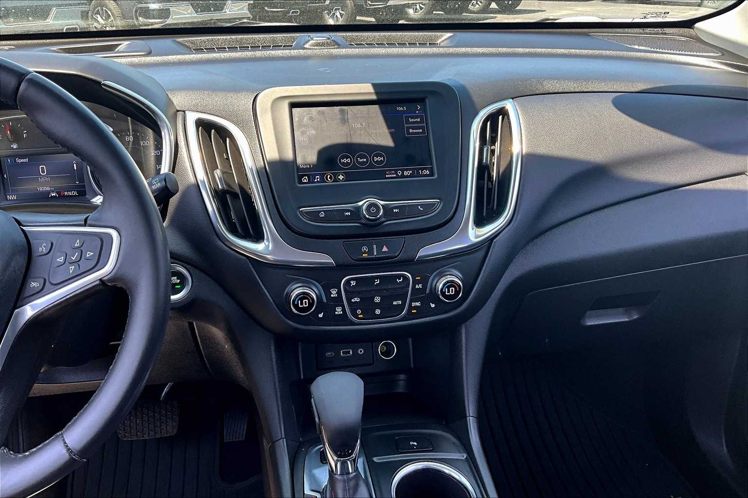 2022 Chevrolet Equinox LT - Photo 17