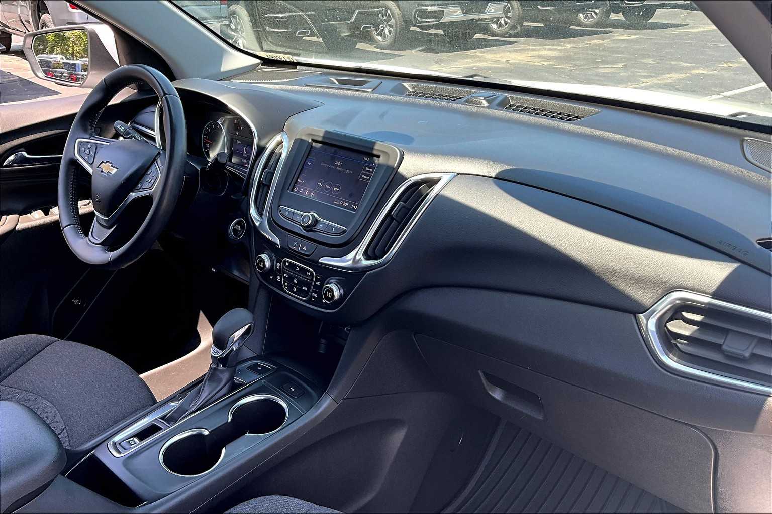 2022 Chevrolet Equinox LT - Photo 21