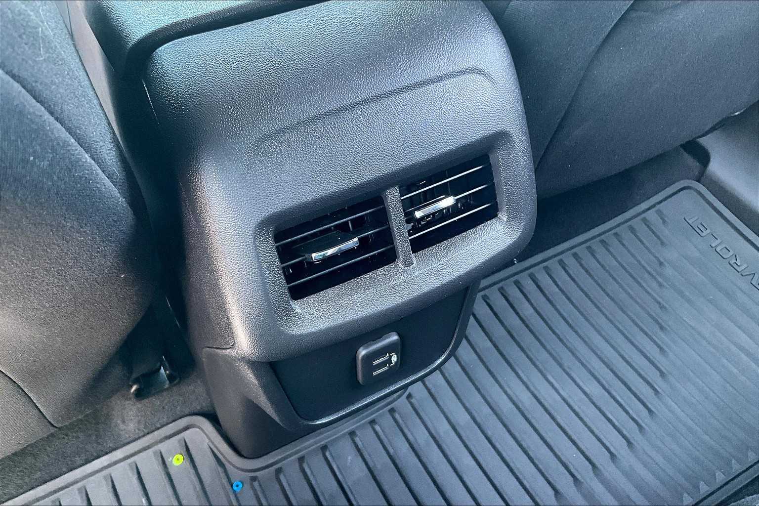 2022 Chevrolet Equinox LT - Photo 26