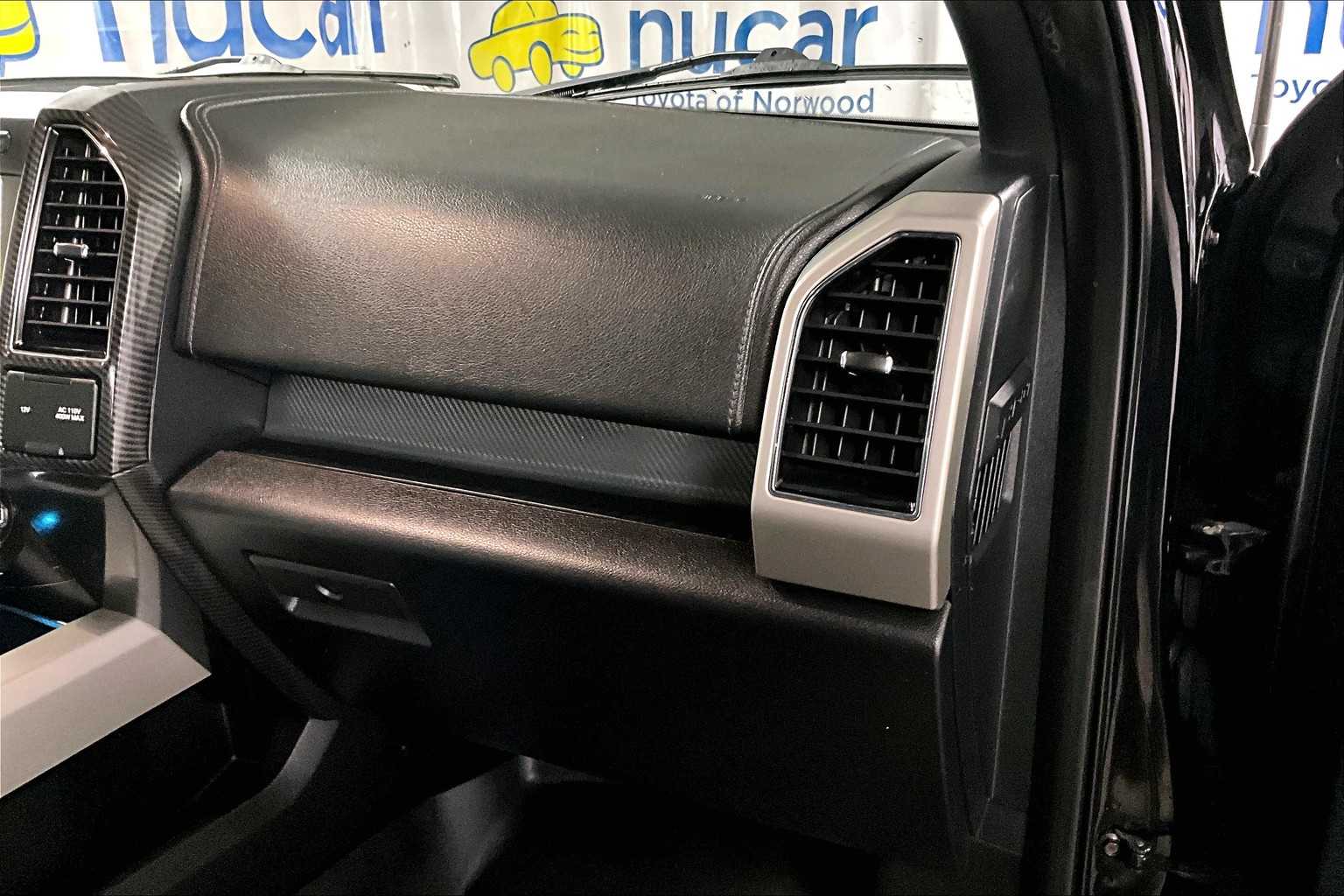 2019 Ford F-150 LARIAT - Photo 13