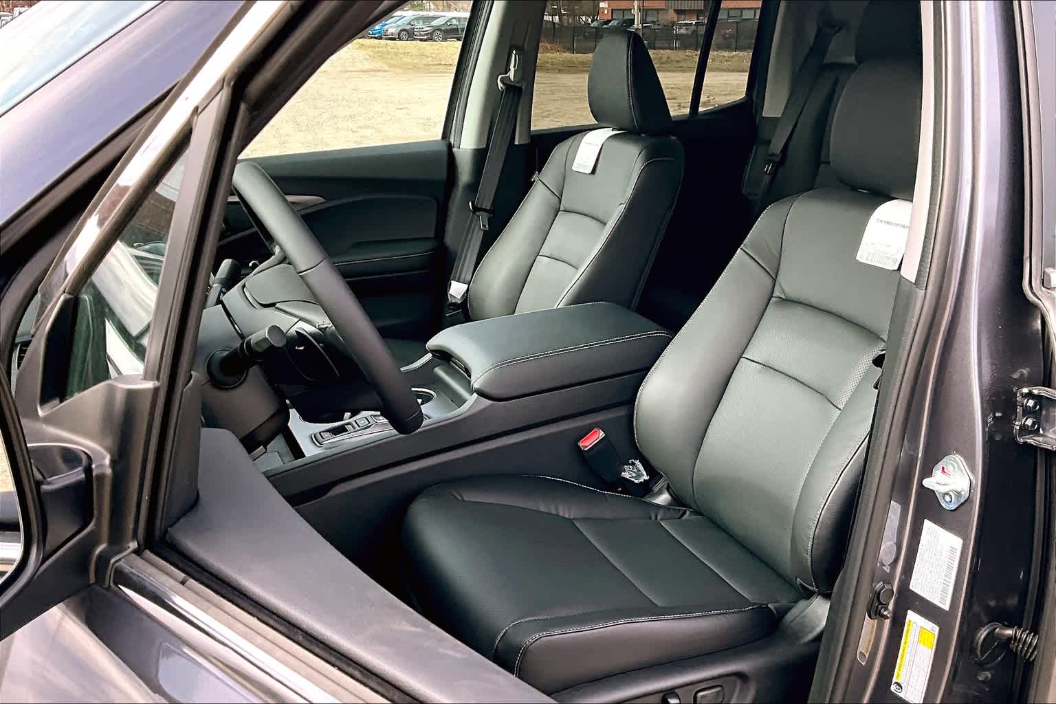 2025 Honda Ridgeline RTL+ - Photo 11