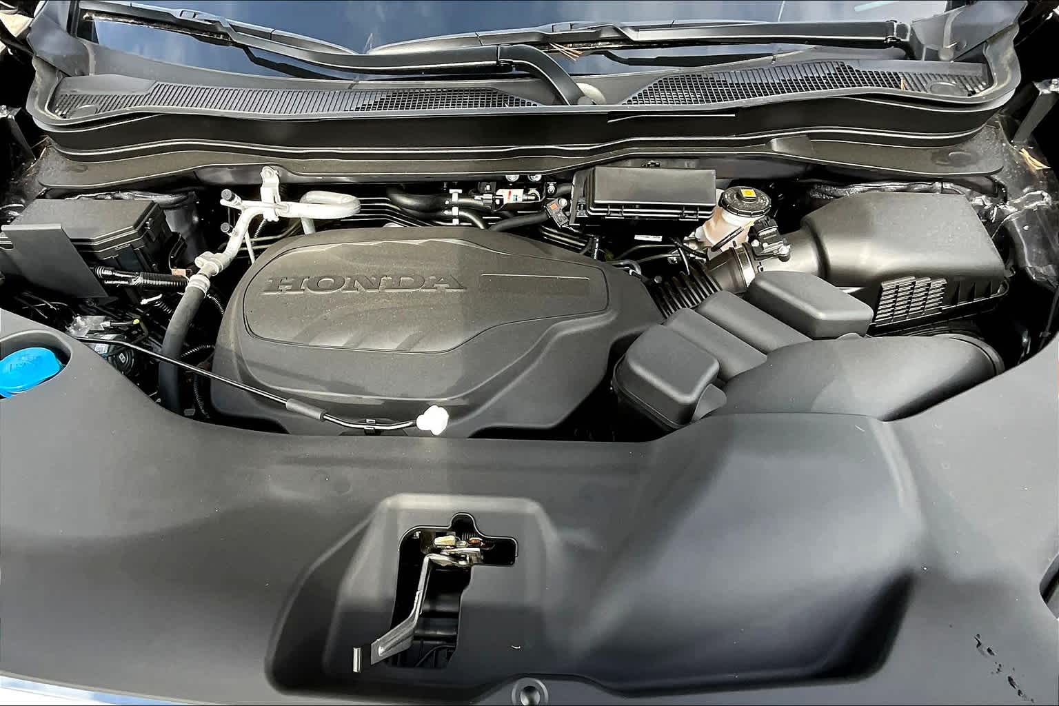 2025 Honda Ridgeline RTL+ - Photo 16