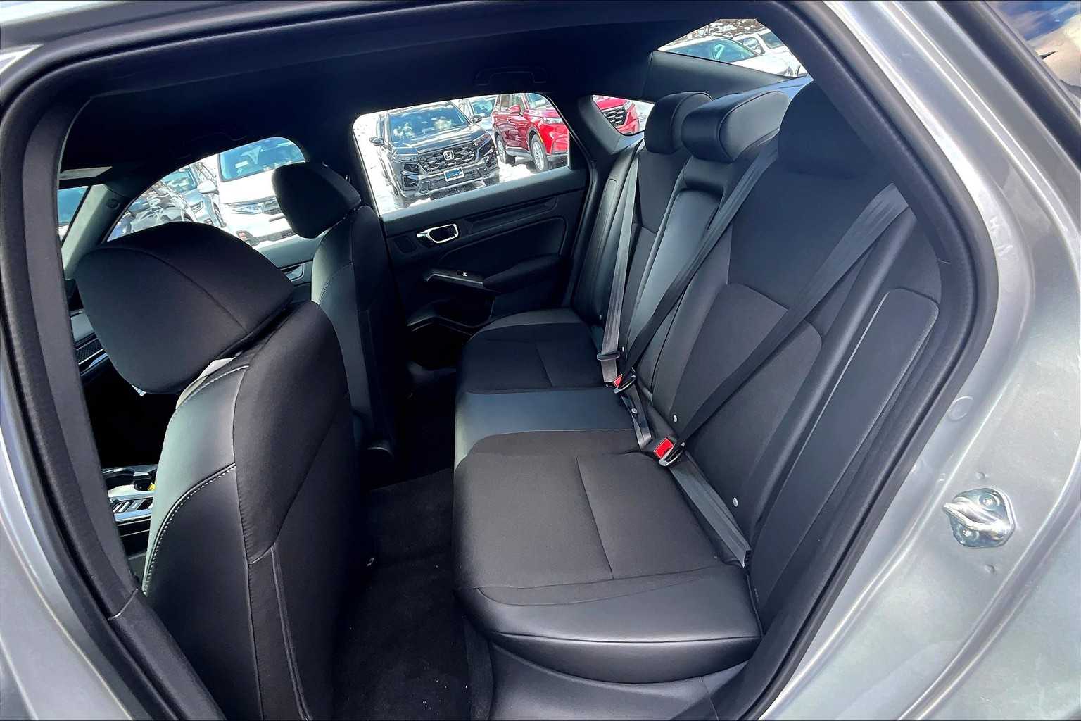 2025 Honda Civic Sport - Photo 15