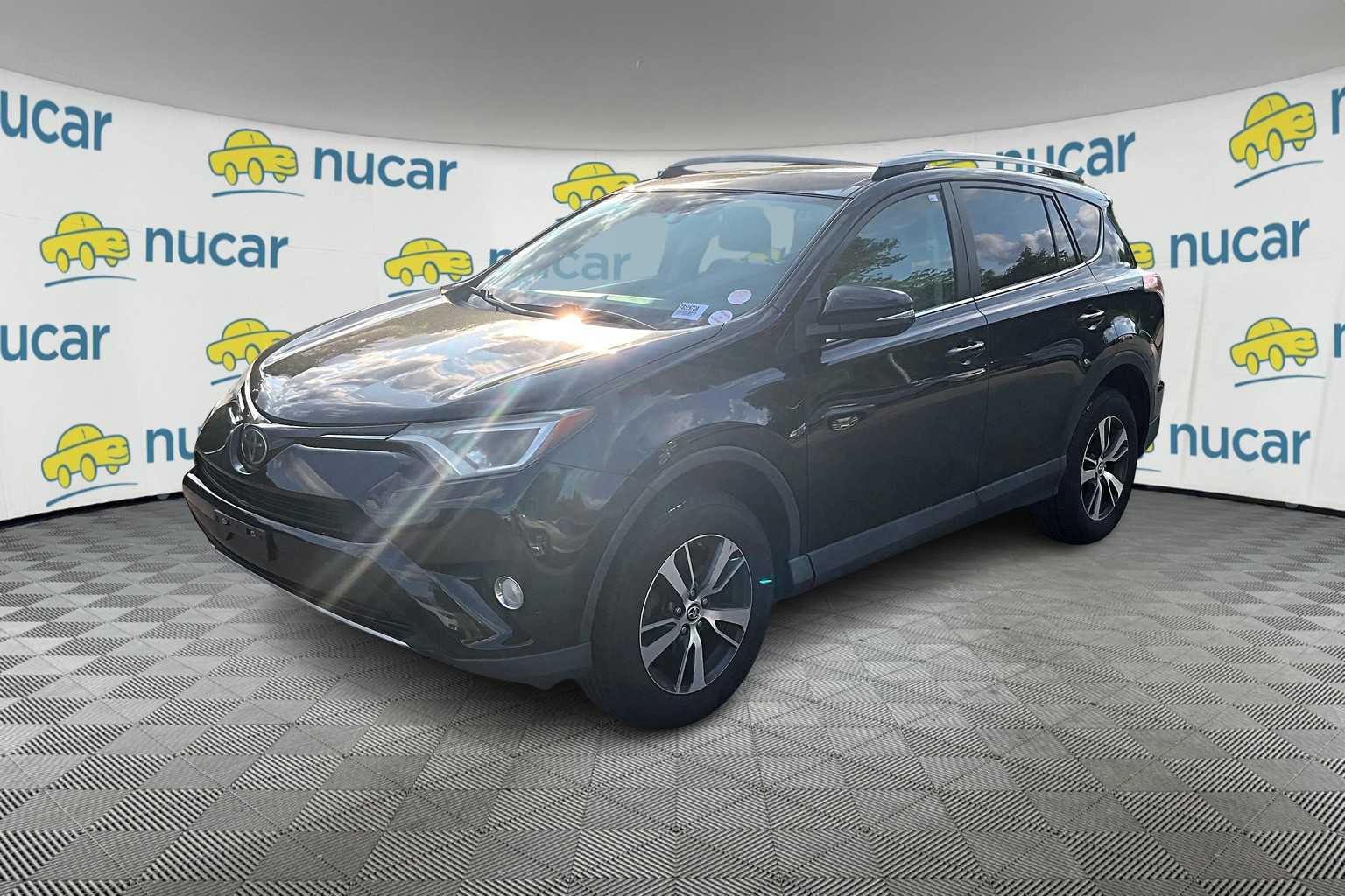 2017 Toyota RAV4 XLE - Photo 2