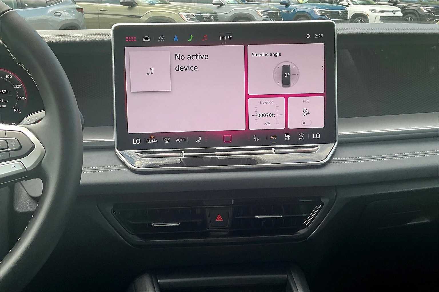 2025 Volkswagen Tiguan SE - Photo 18