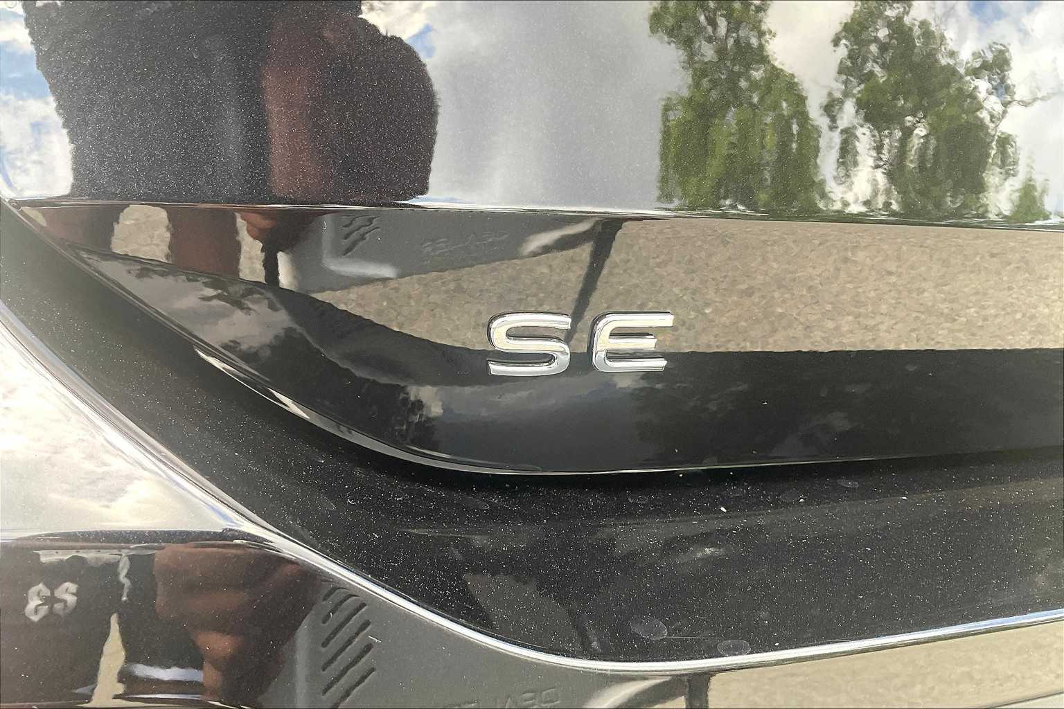 2025 Volkswagen Tiguan SE - Photo 27