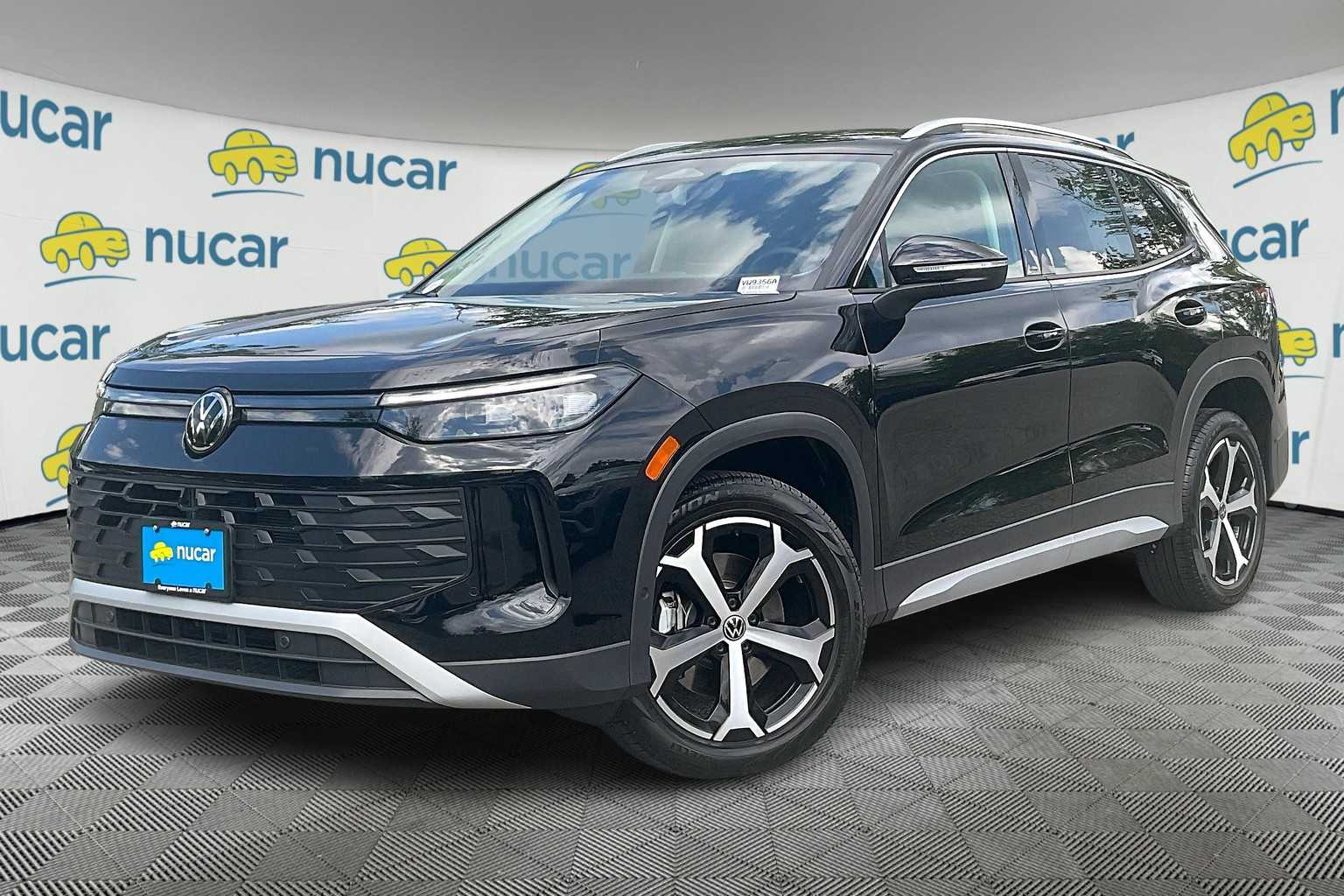 2025 Volkswagen Tiguan SE - Photo 3