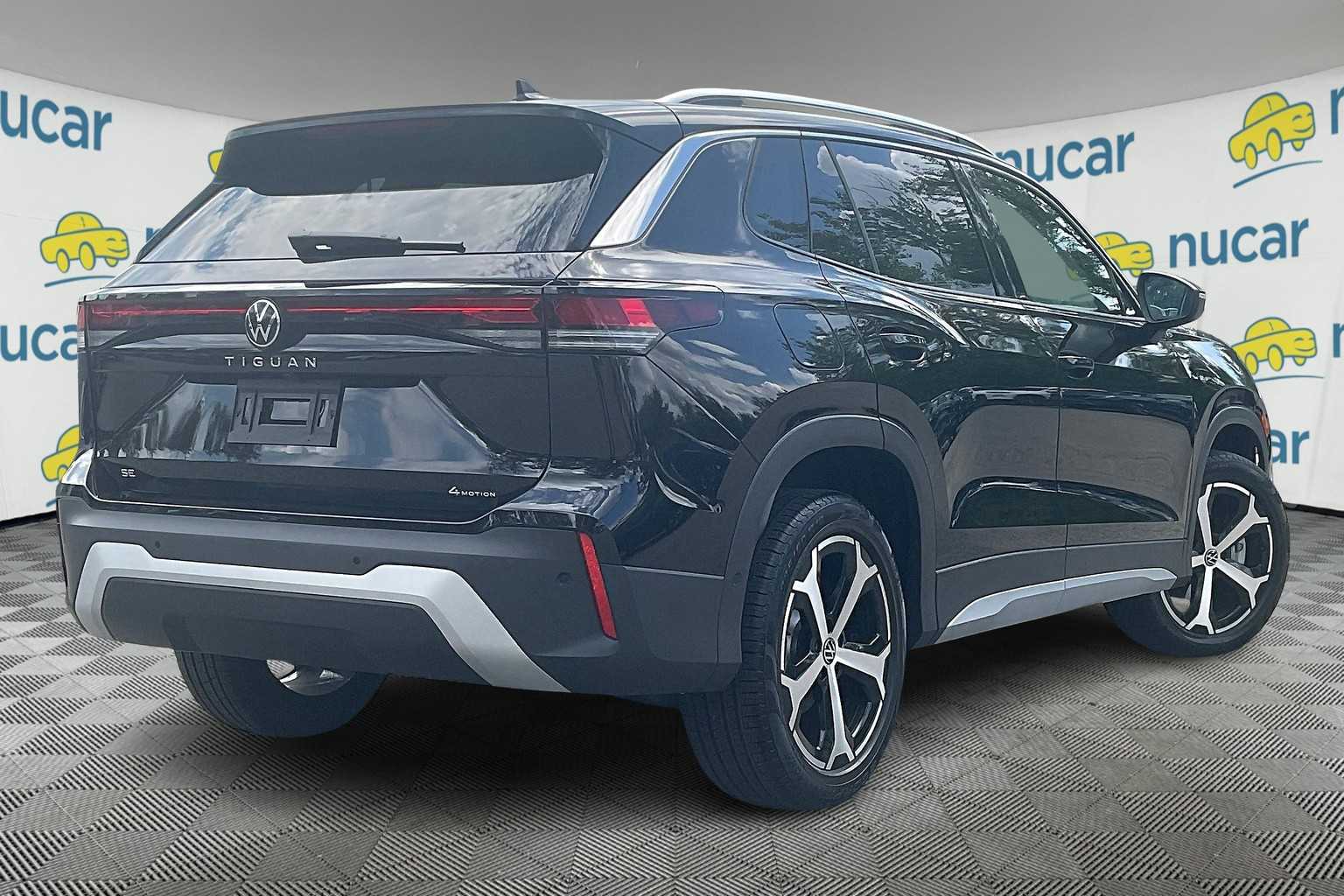 2025 Volkswagen Tiguan SE - Photo 6