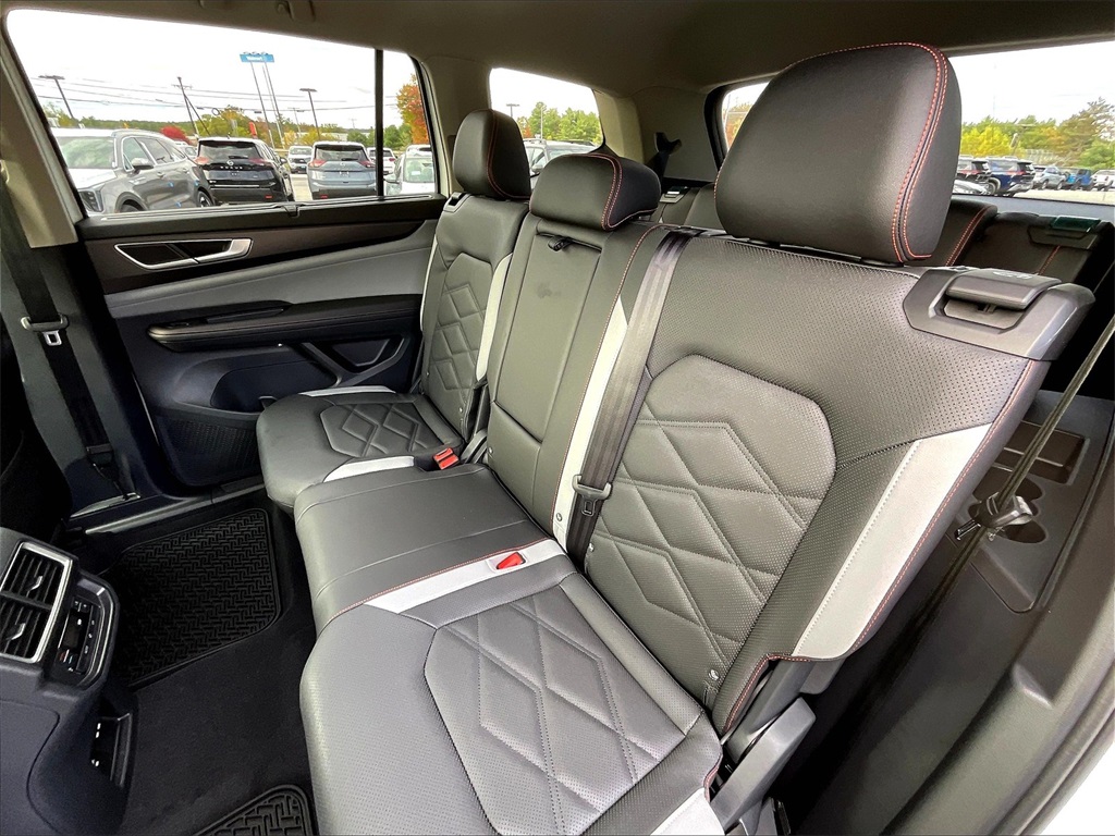 2025 Volkswagen Atlas 2.0T Peak Edition - Photo 15