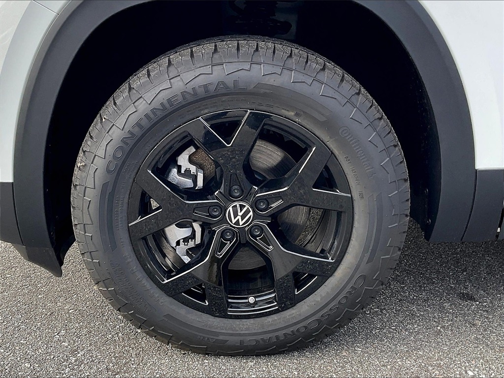 2025 Volkswagen Atlas 2.0T Peak Edition - Photo 8