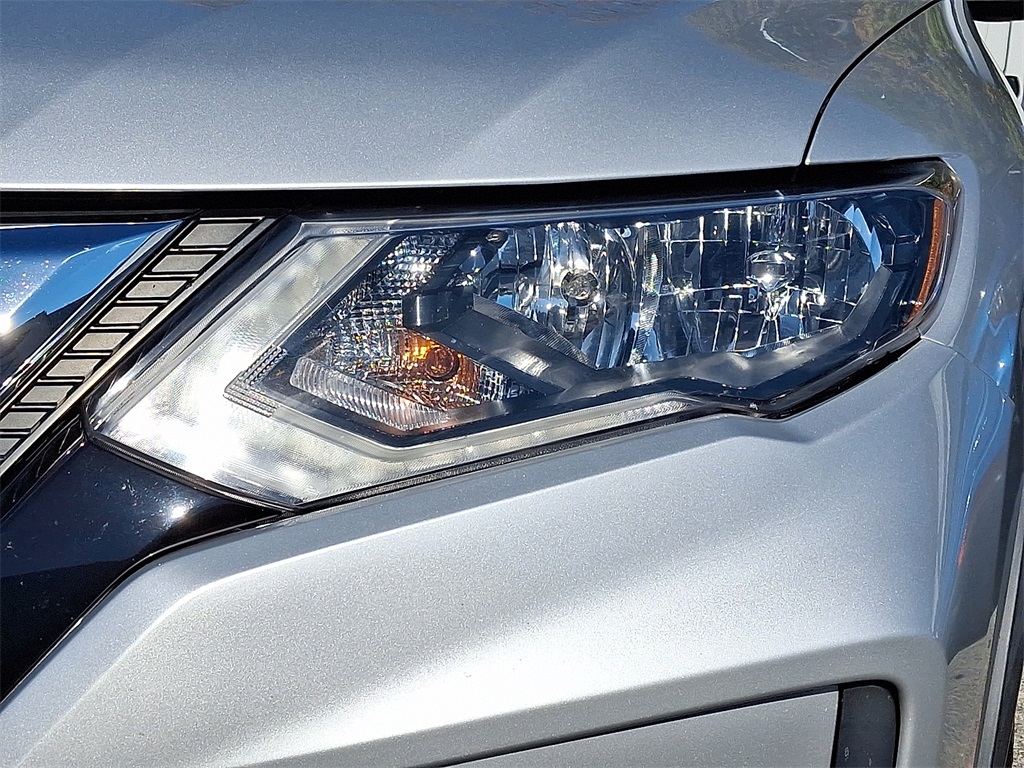 2020 Nissan Rogue SV - Photo 7