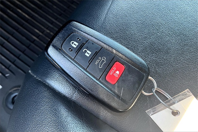 2021 Toyota RAV4 Hybrid XSE - Photo 11