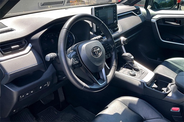 2021 Toyota RAV4 Hybrid XSE - Photo 14