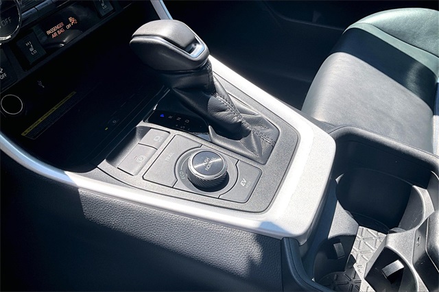 2021 Toyota RAV4 Hybrid XSE - Photo 15