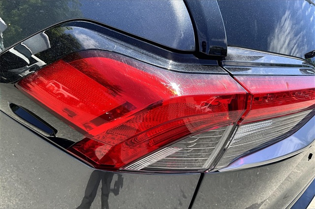 2021 Toyota RAV4 Hybrid XSE - Photo 32