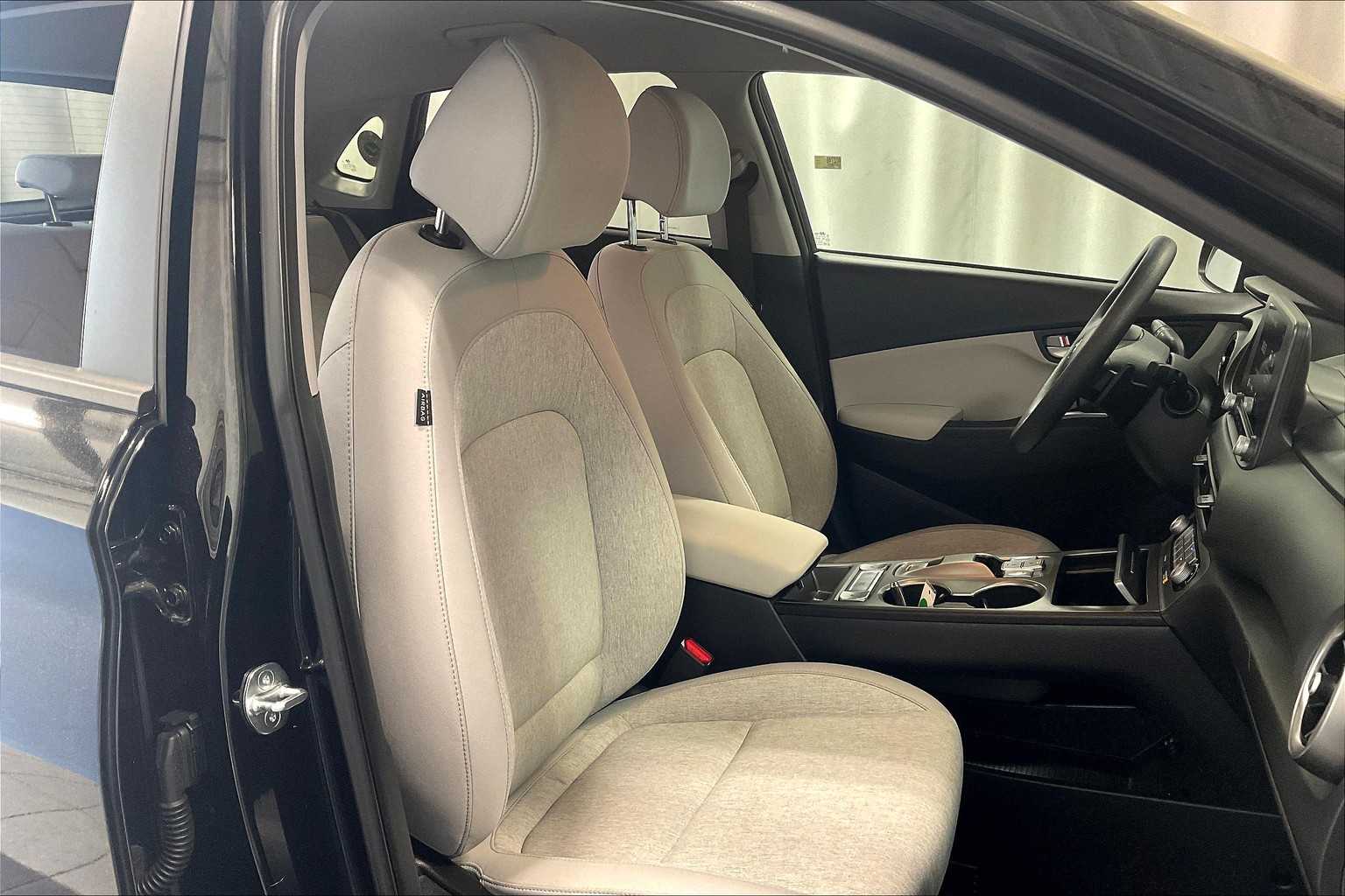 2023 Hyundai Kona Electric SE - Photo 11
