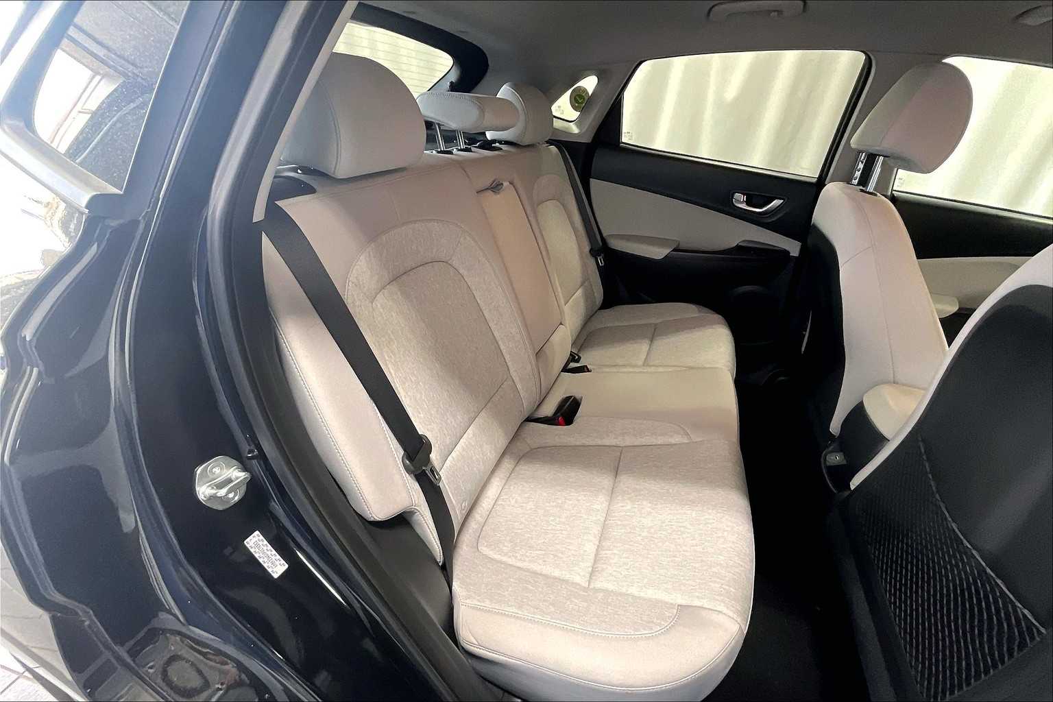 2023 Hyundai Kona Electric SE - Photo 16