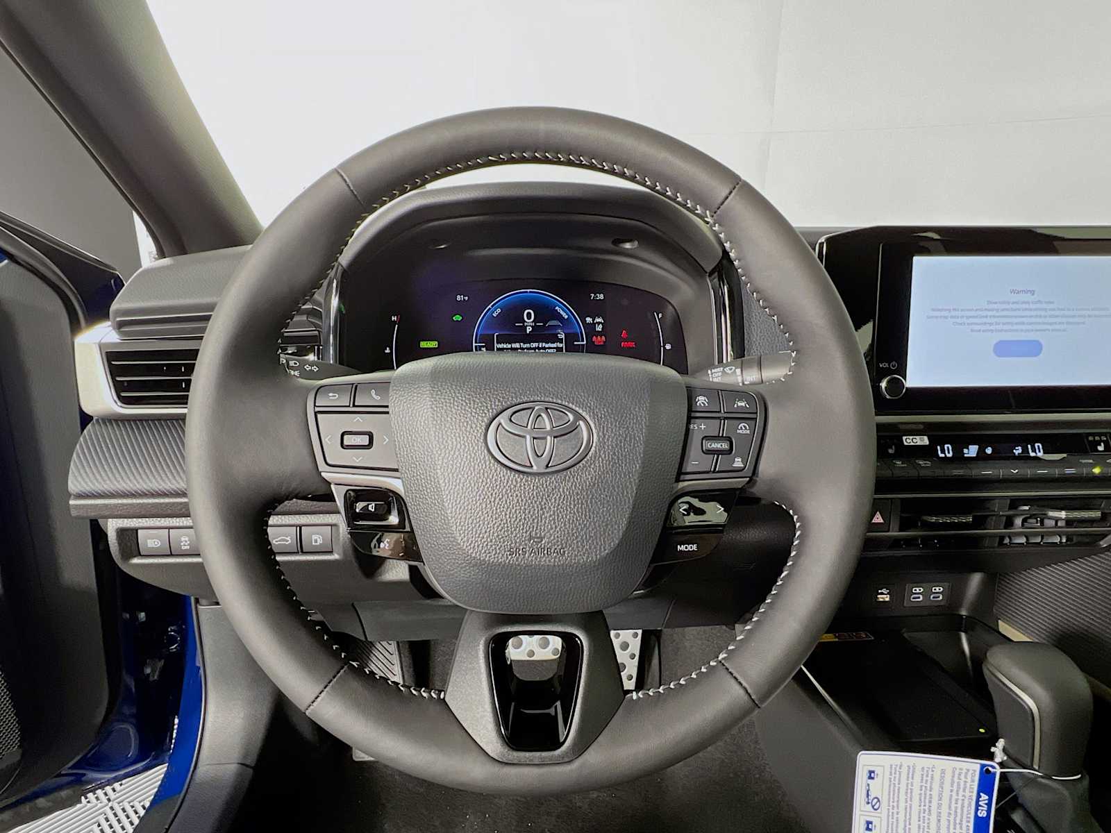 2025 Toyota Camry SE - Photo 7