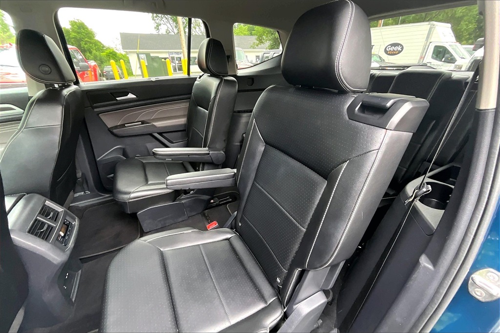 2022 Volkswagen Atlas 3.6L V6 SE w/Technology - Photo 21