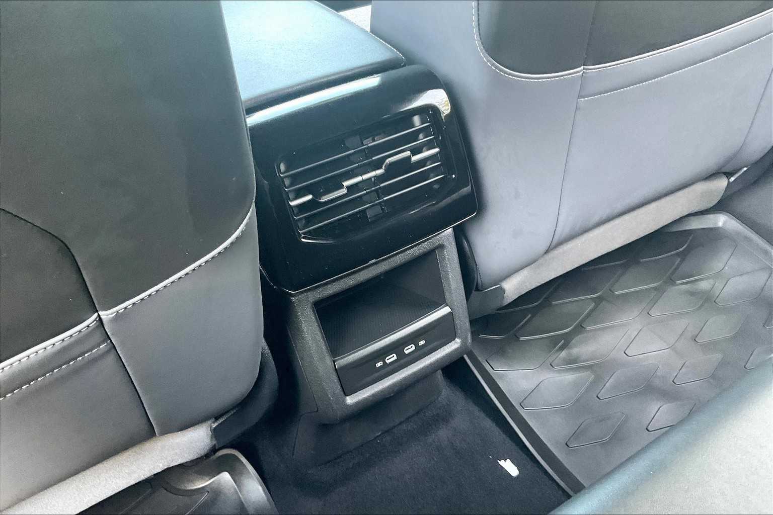 2023 Volkswagen ID.4 Pro - Photo 26