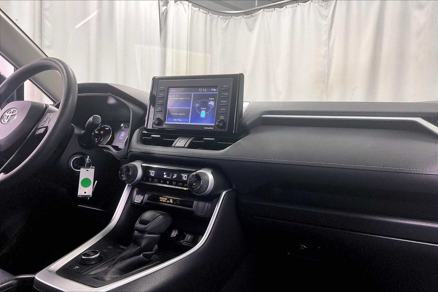 2022 Toyota RAV4 Hybrid LE - Photo 14