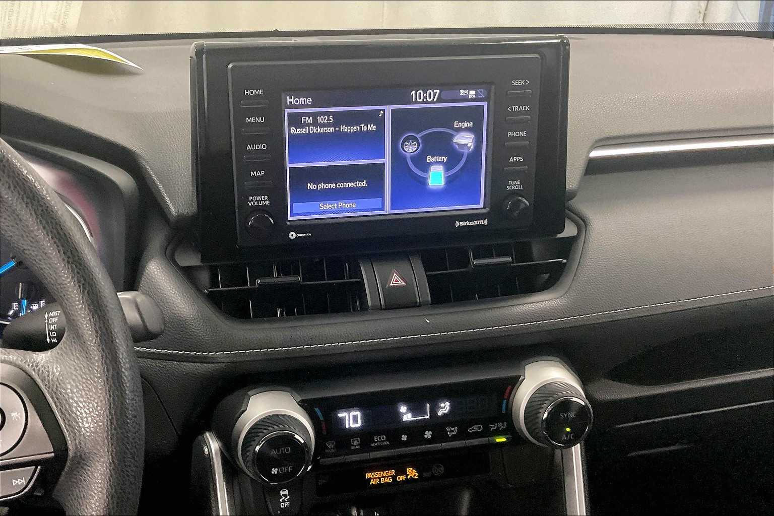 2022 Toyota RAV4 Hybrid LE - Photo 18