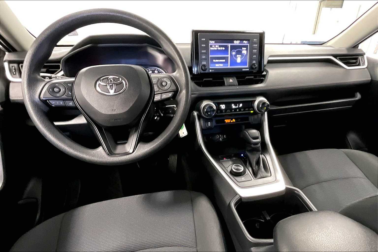 2022 Toyota RAV4 Hybrid LE - Photo 21