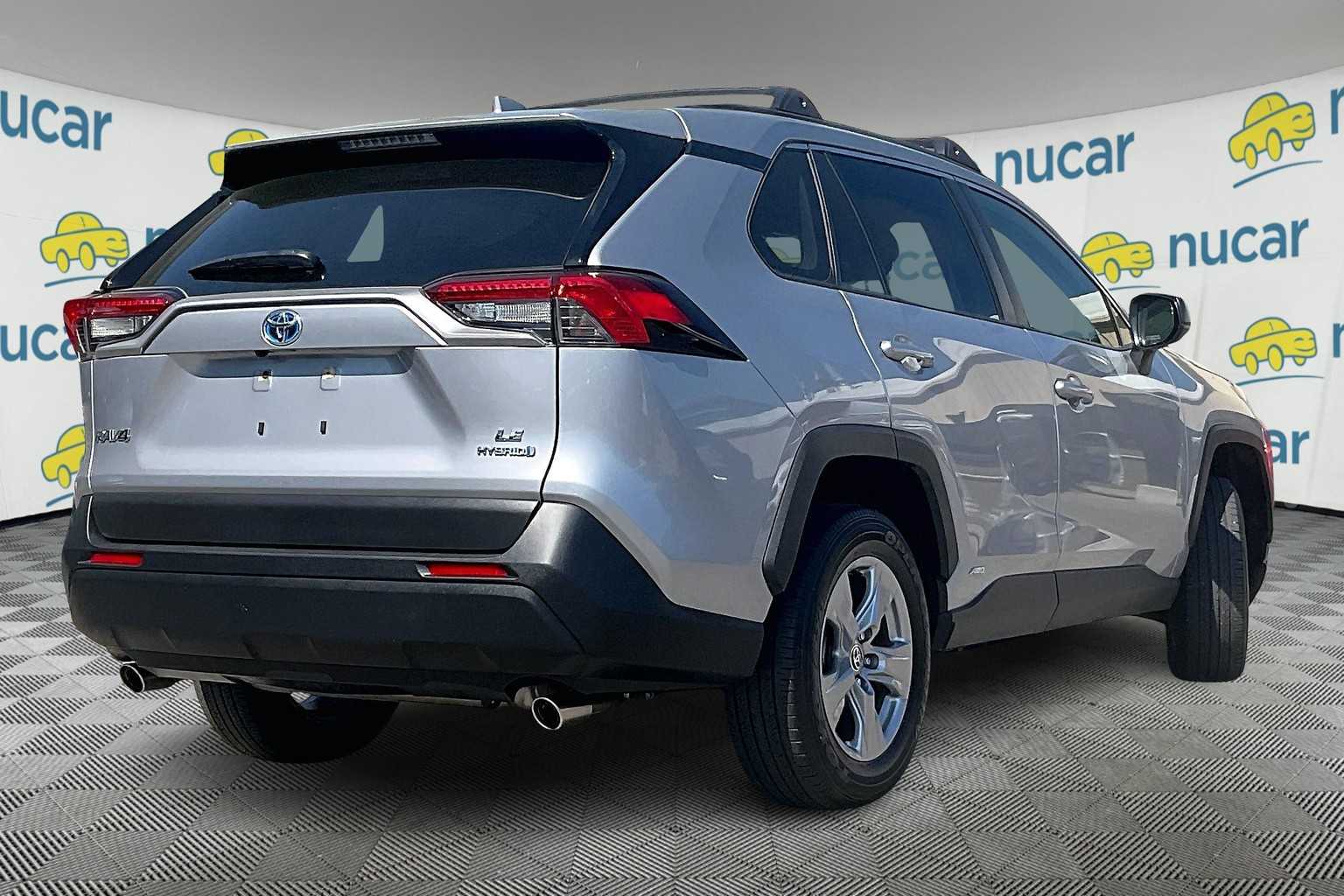 2022 Toyota RAV4 Hybrid LE - Photo 6