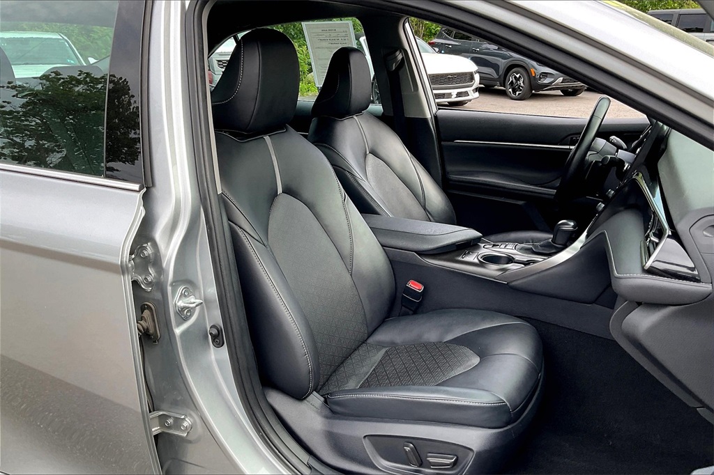 2023 Toyota Camry XSE - Photo 10
