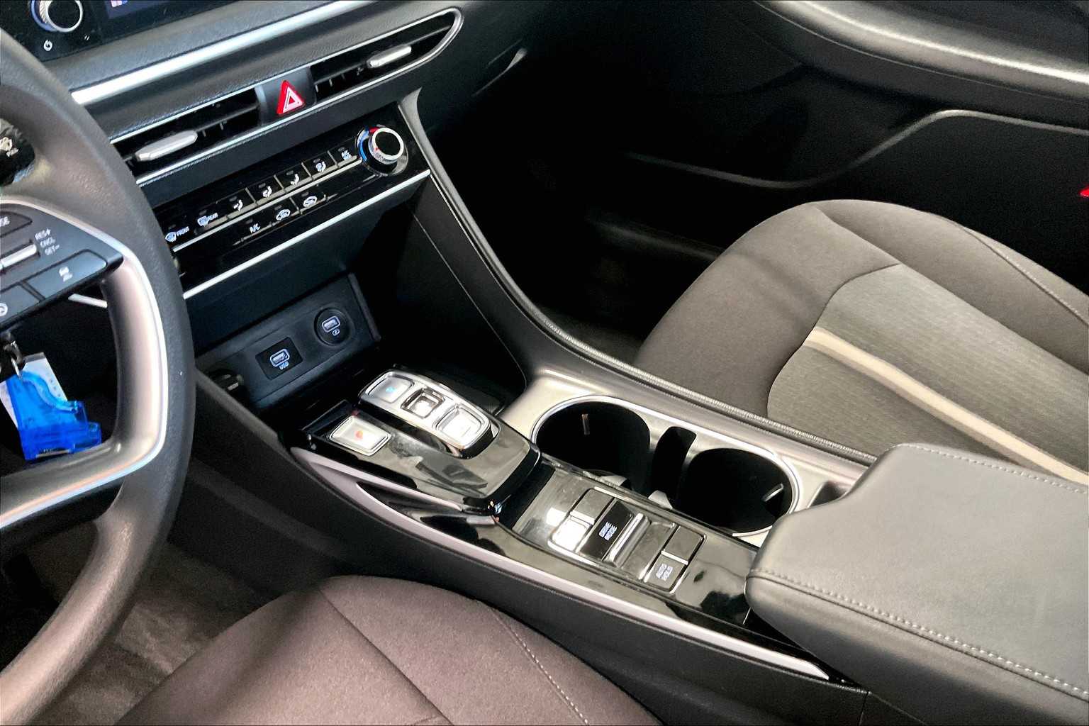 2022 Hyundai Sonata SE - Photo 20
