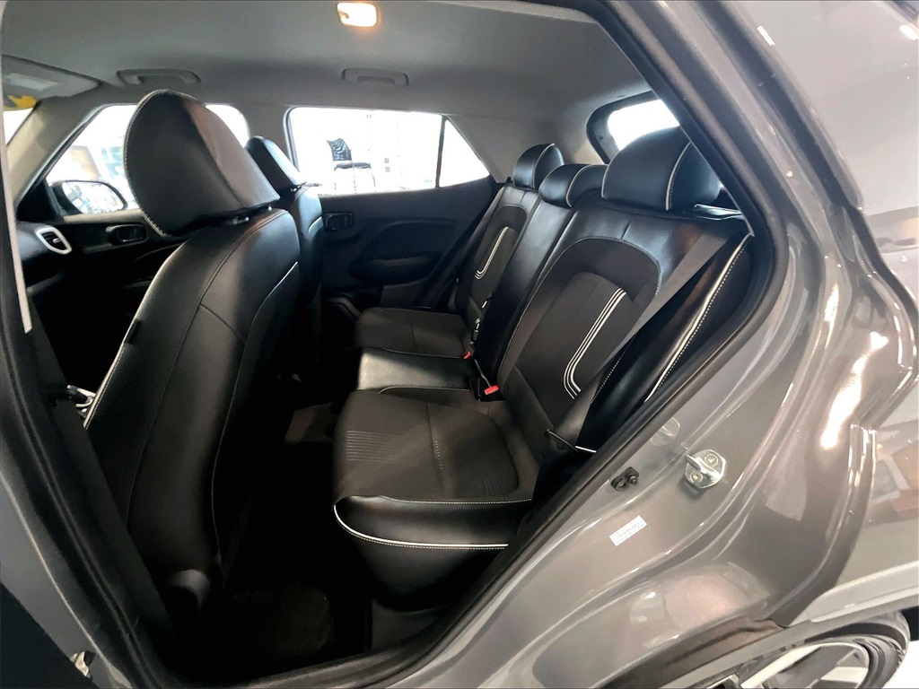 2022 Hyundai Venue Limited - Photo 15