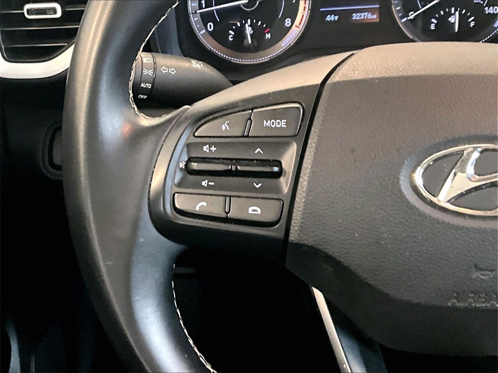 2022 Hyundai Venue Limited - Photo 23