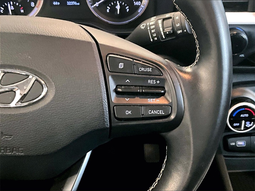 2022 Hyundai Venue Limited - Photo 24