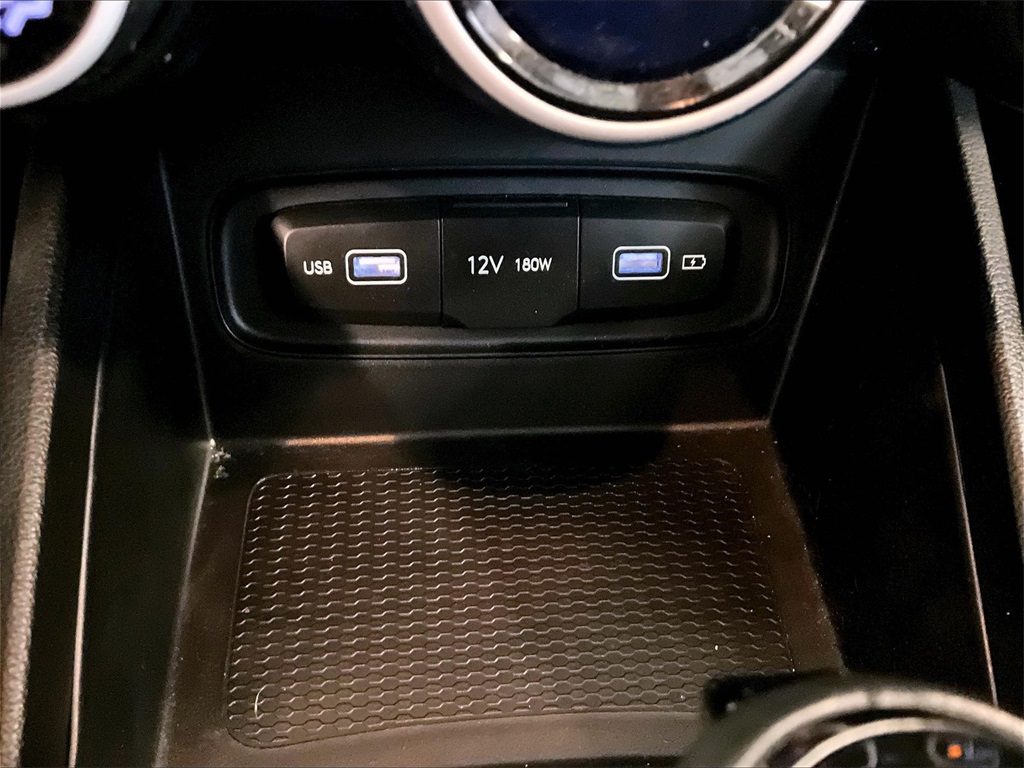 2022 Hyundai Venue Limited - Photo 26